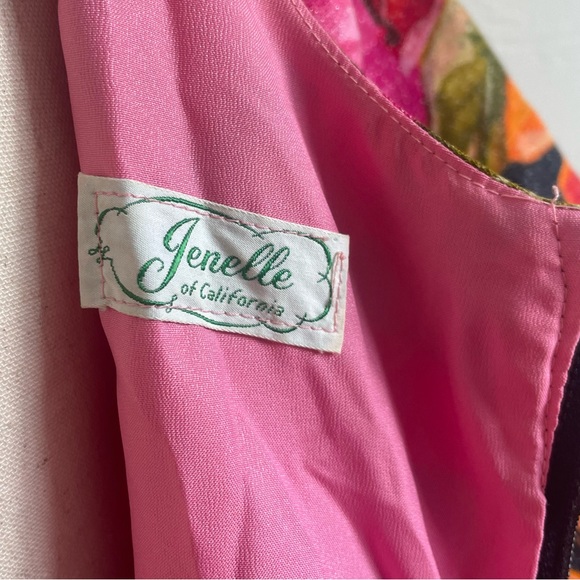 Jenelle of California Vintage Floral Jumper - Picture 11 of 11